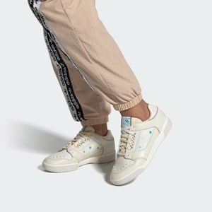 Adidas EF2092 Slamcourt Star Print Shoe Sneakers